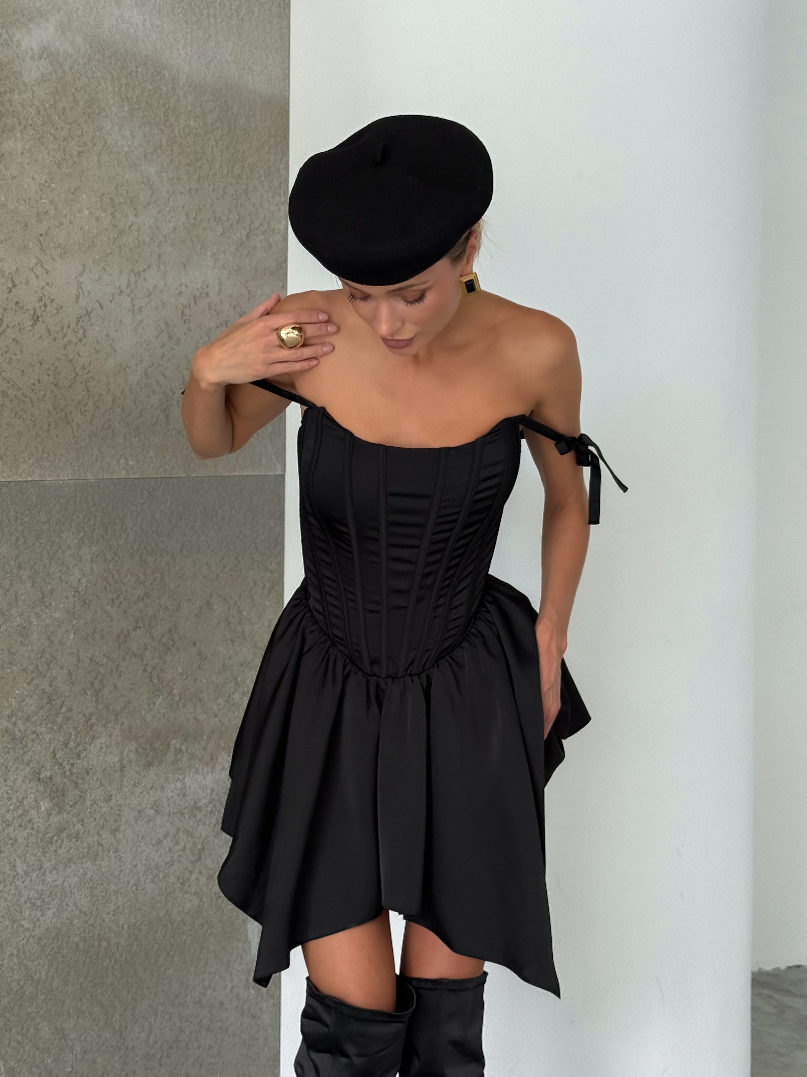 Playsuit “Lindi” – Satin Corset Elegance with Shorts
