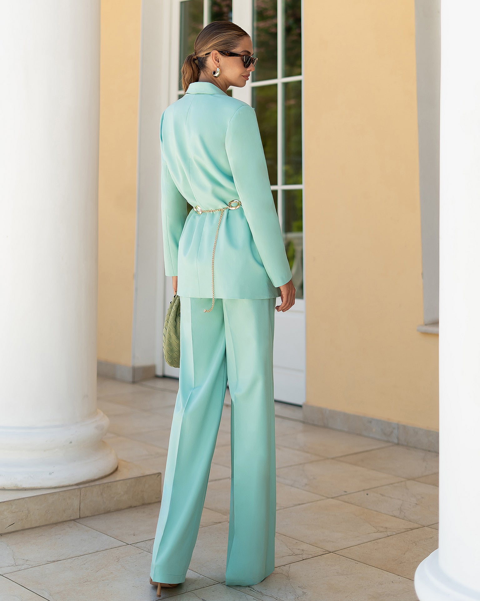 Women's Tailored Suit in Polished Twill – Black, Green, Beige