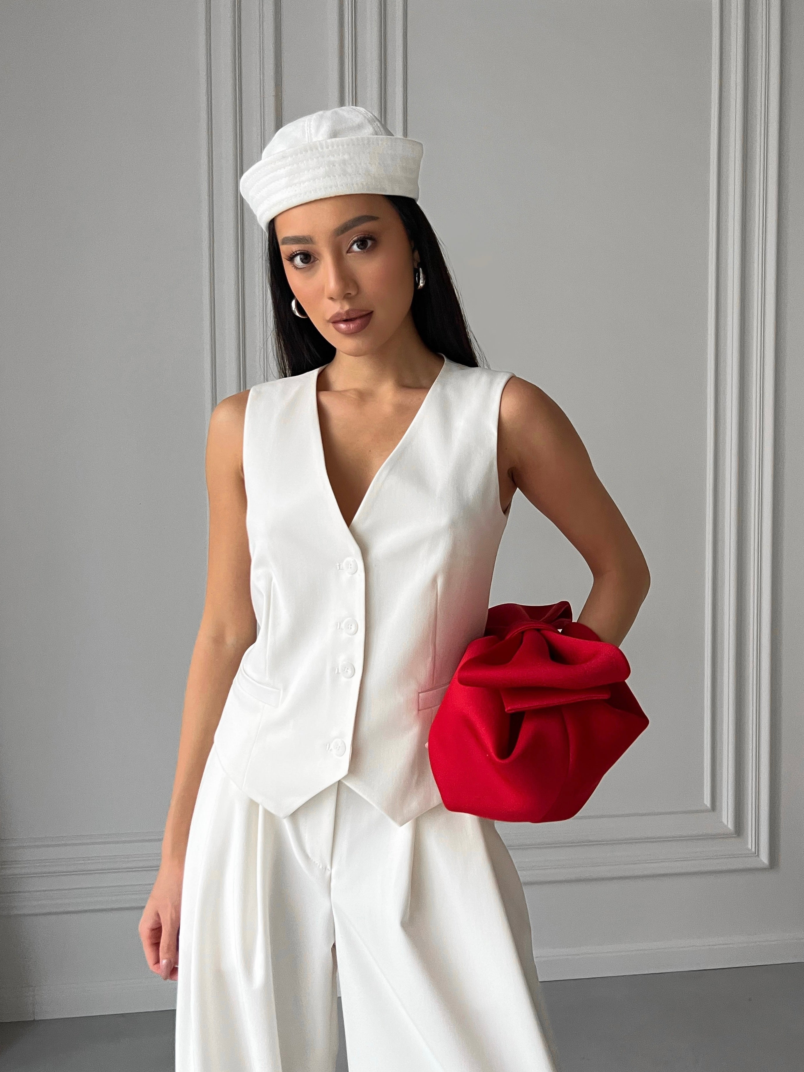 Suit “OSHO 02” – Structured Elegance in Premium Crepe