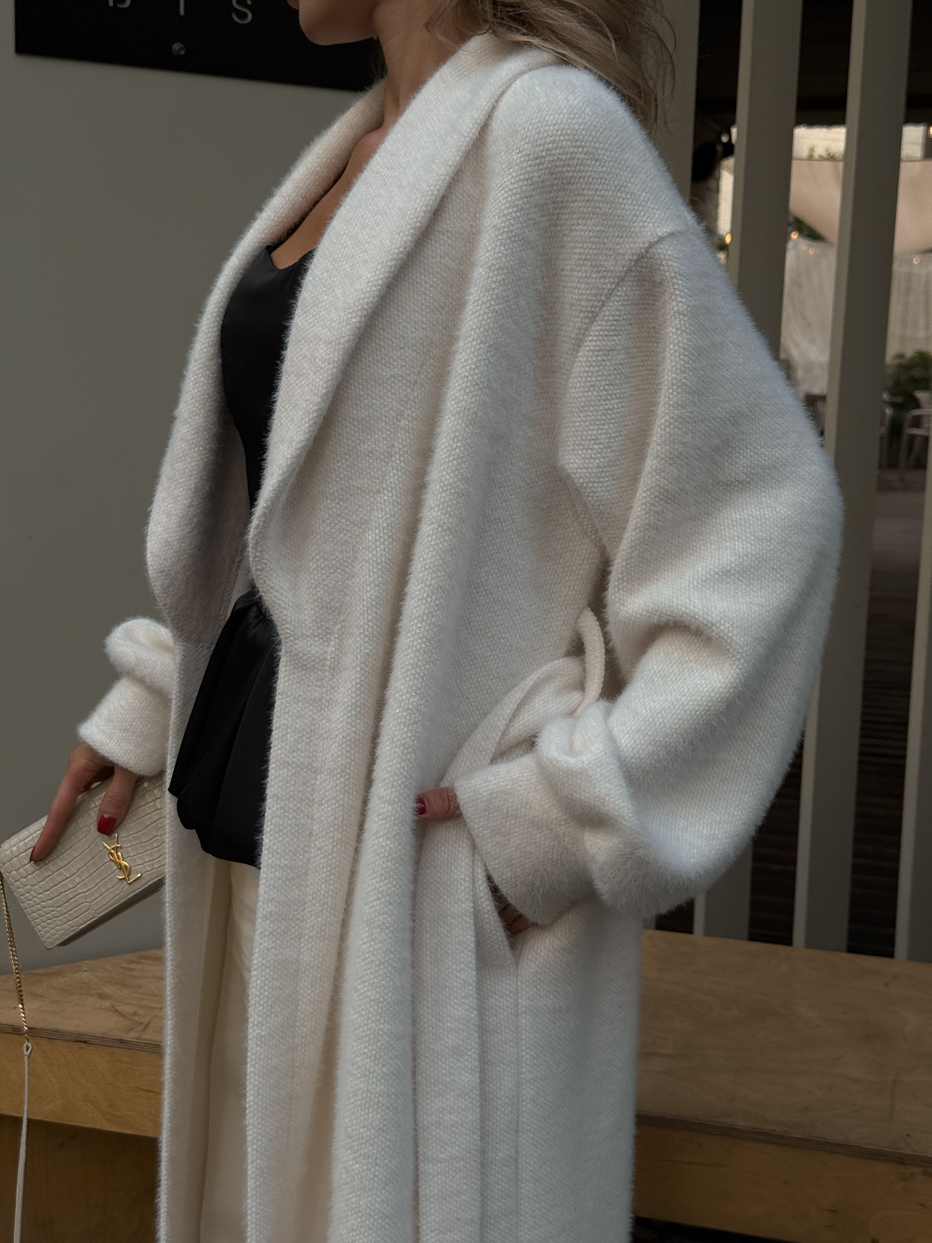 Wrap Coat in Textured Chanel Knit – Effortless Structure & Soft Comfort
