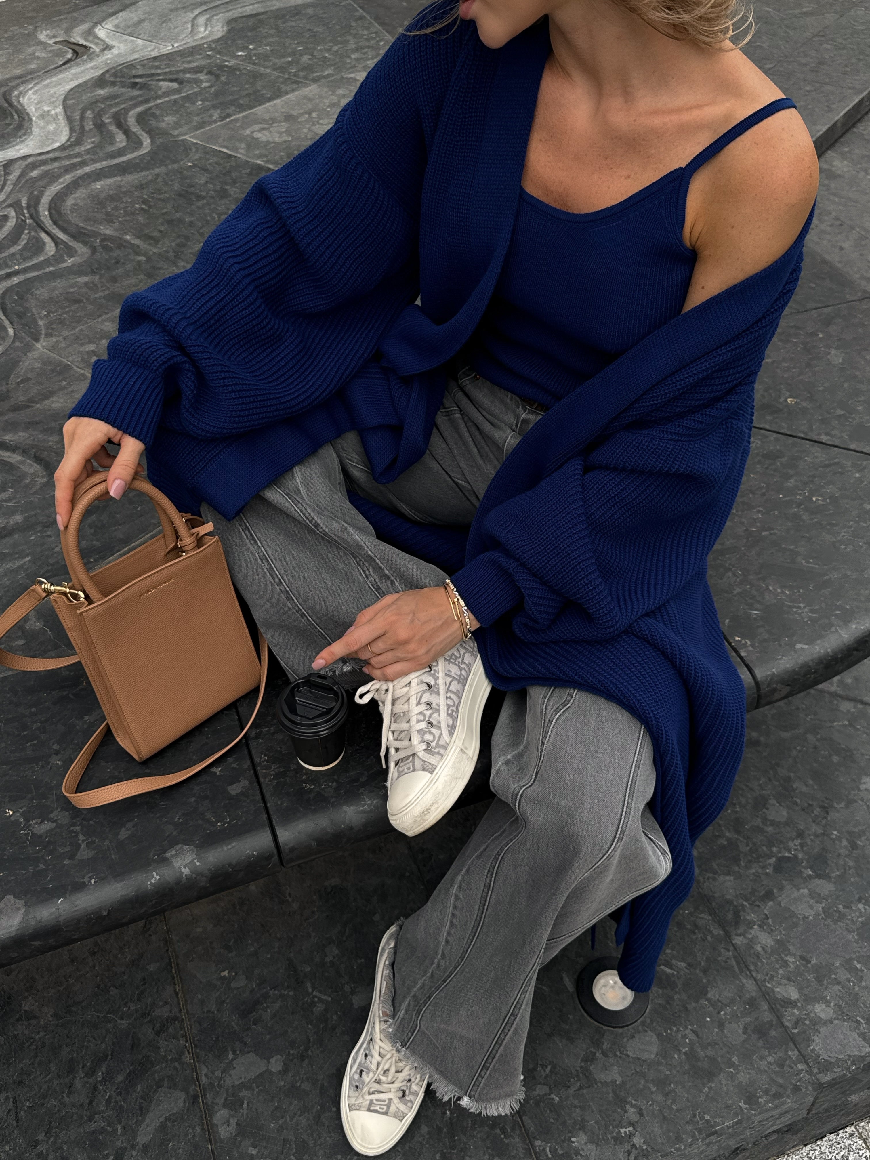 Cardigan “Kashtan” – Elongated Silhouette with Soft Structure