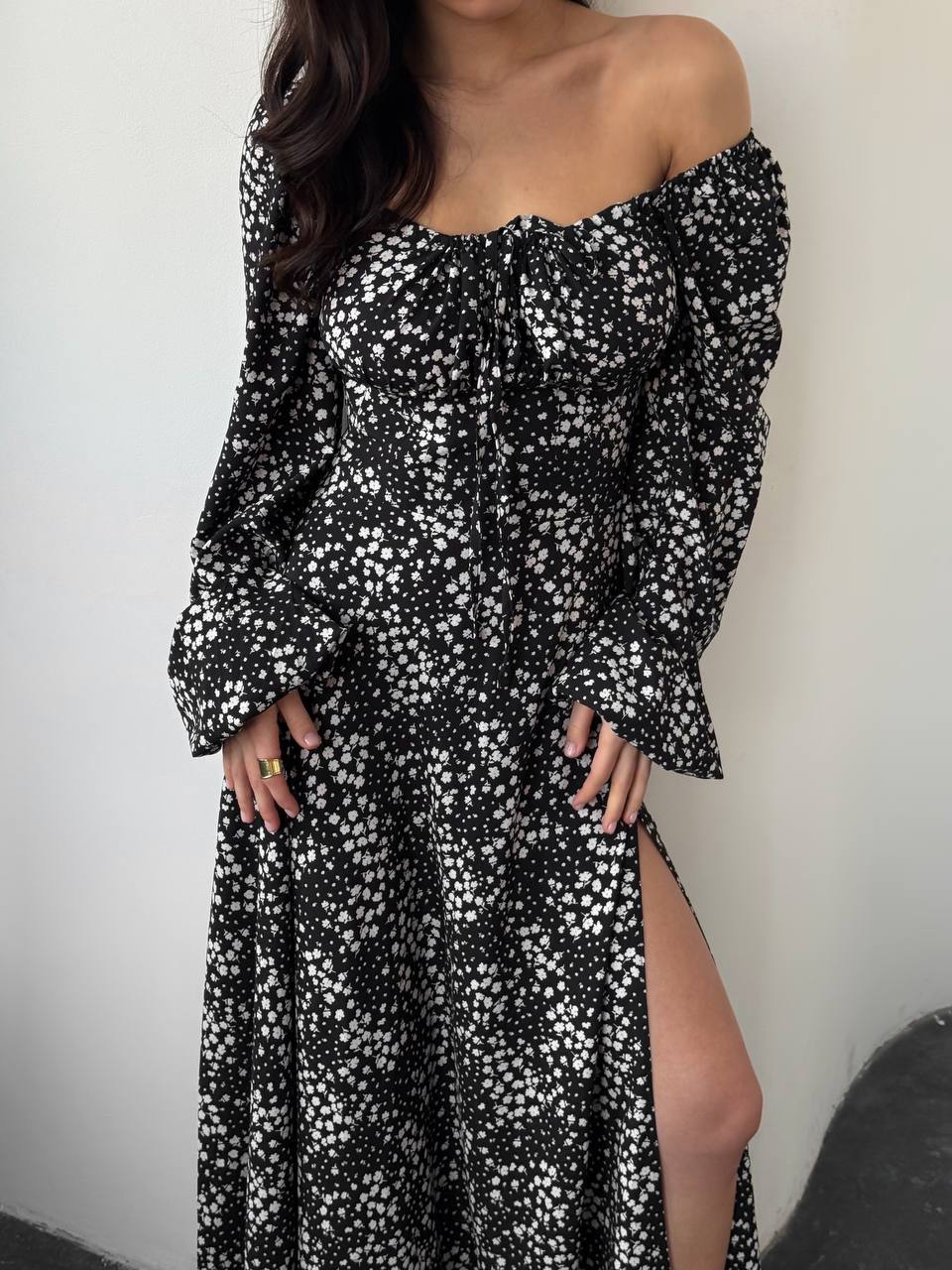 Black Asti Soft Dress – Elegant Shape and Effortless Confidence