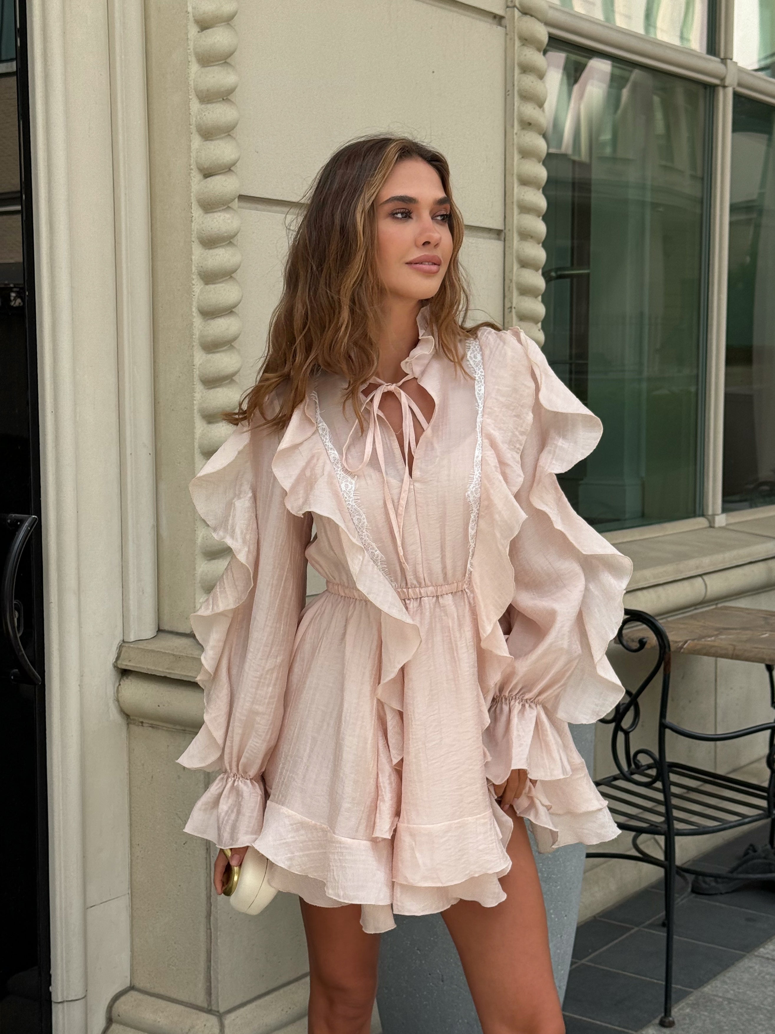 Dress “Mimi” – Timeless Elegance in Delicate Lace