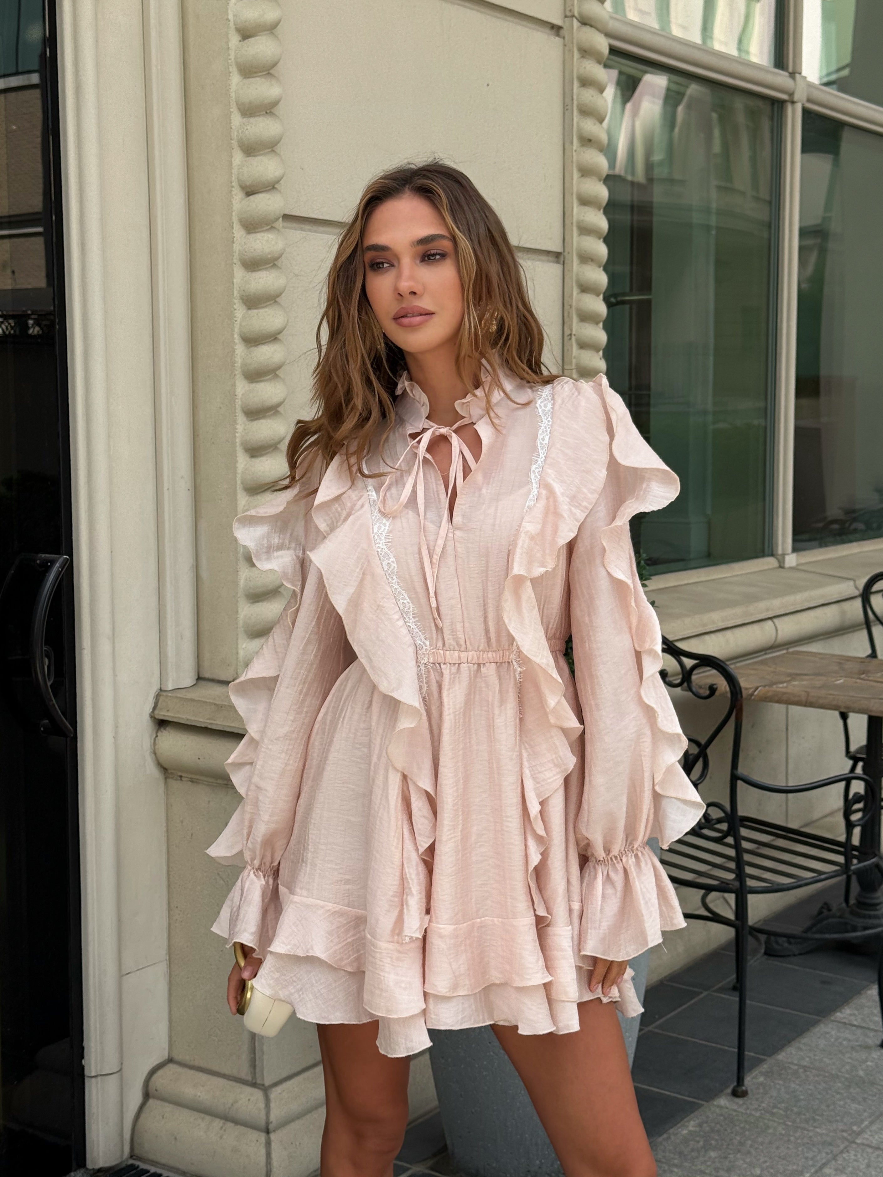 Dress “Mimi” – Timeless Elegance in Delicate Lace