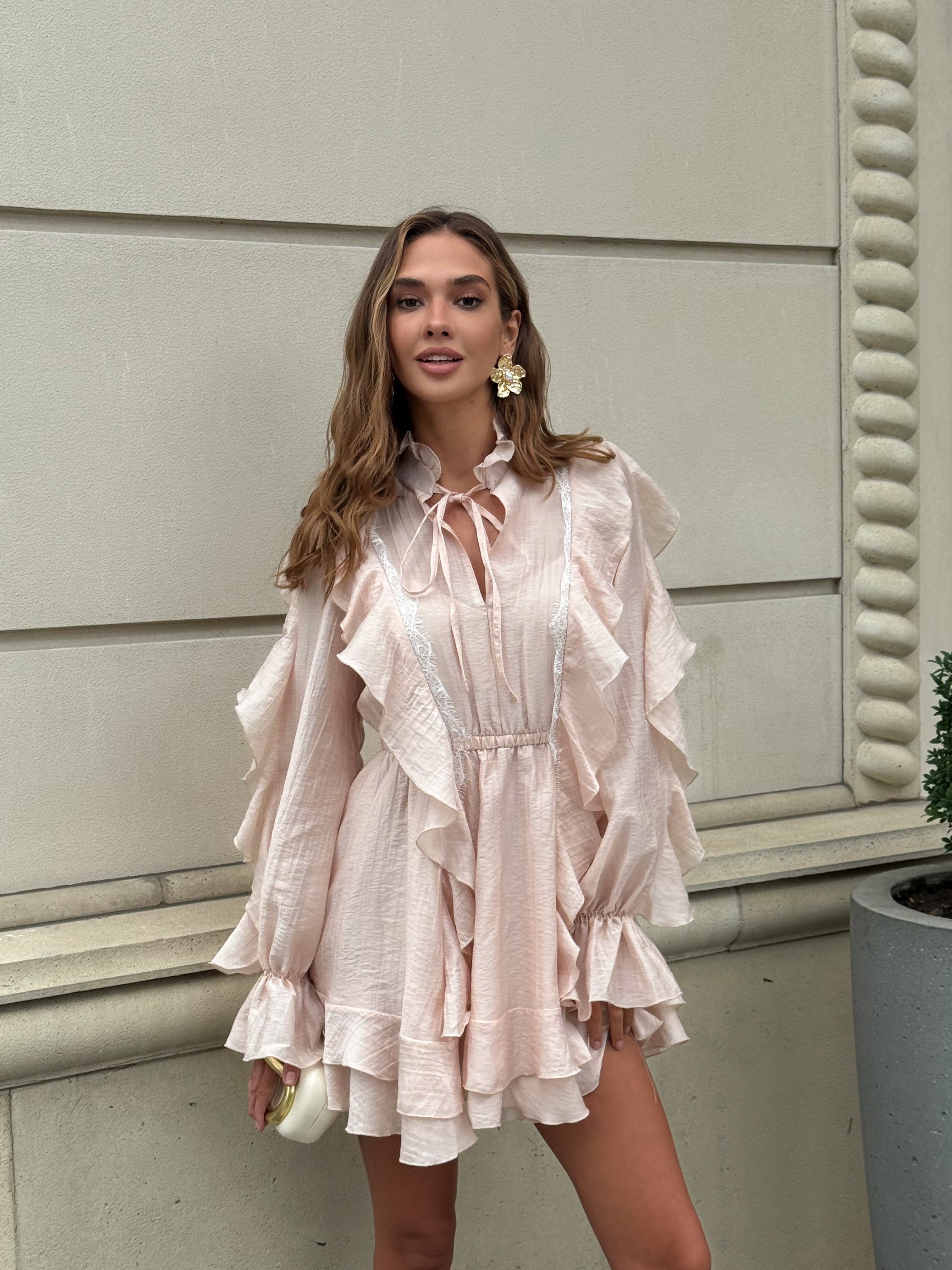 Dress “Mimi” – Timeless Elegance in Delicate Lace