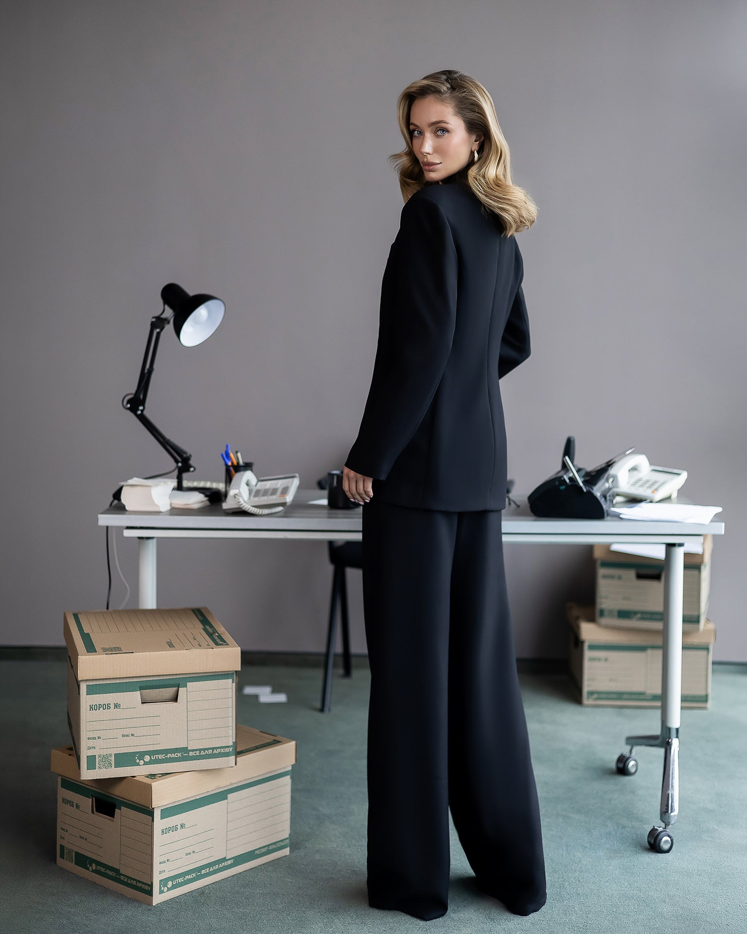 Women's Tailored Suit Set: Blazer and Trousers in Viscose Blend