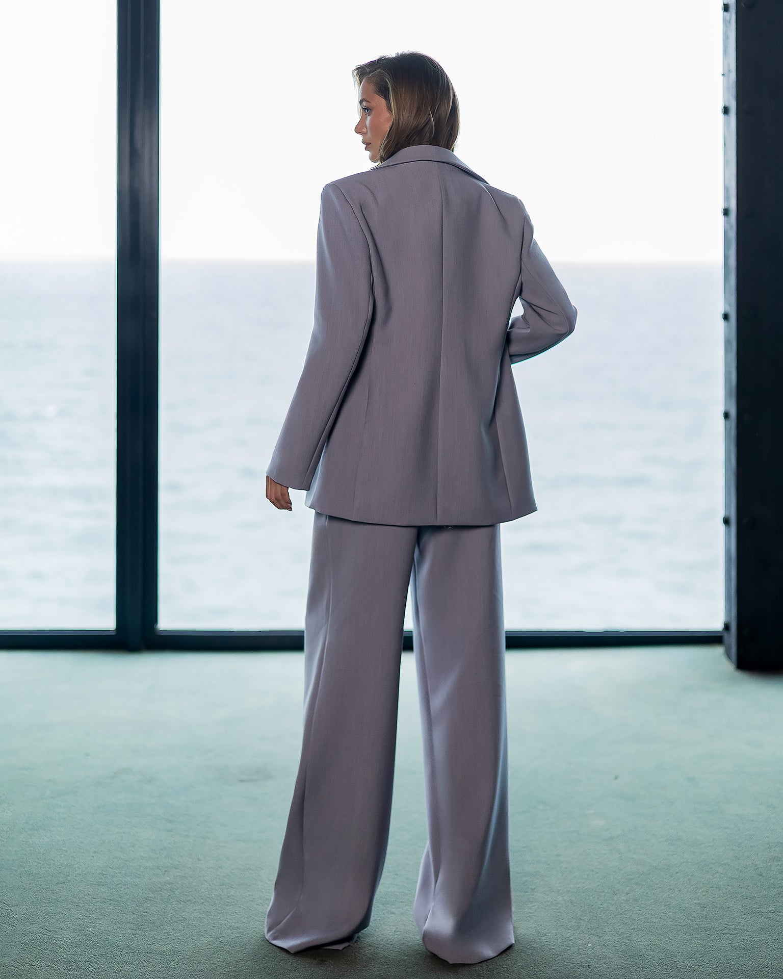 Women's Tailored Suit Set: Blazer & Trousers in Viscose Blend