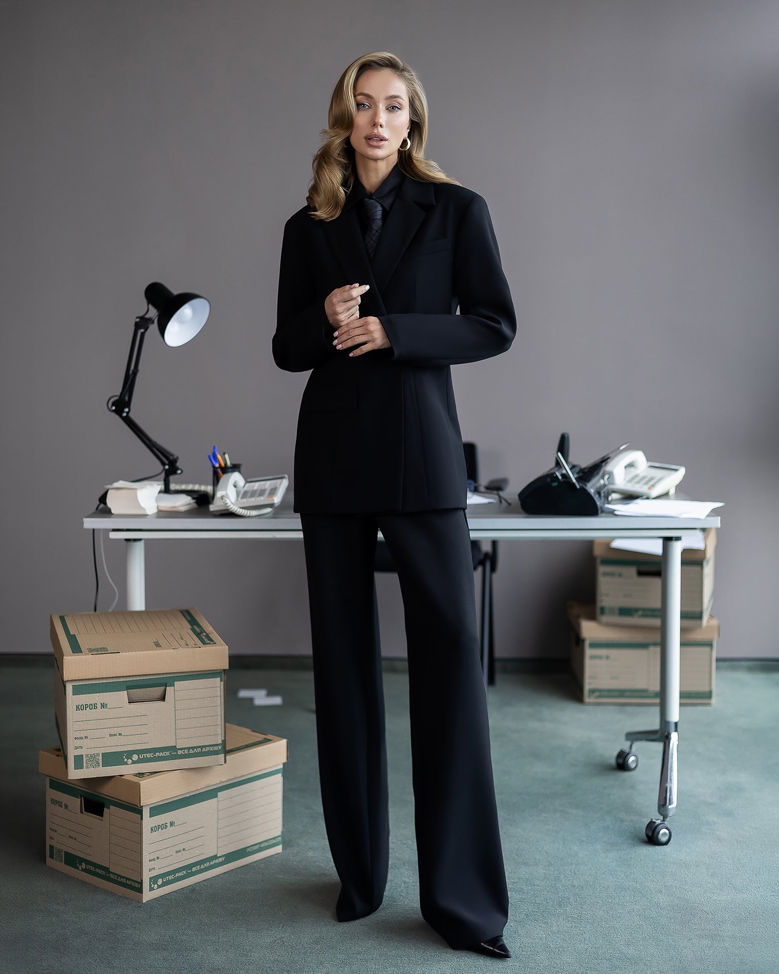 Women's Tailored Suit Set: Blazer and Trousers in Viscose Blend