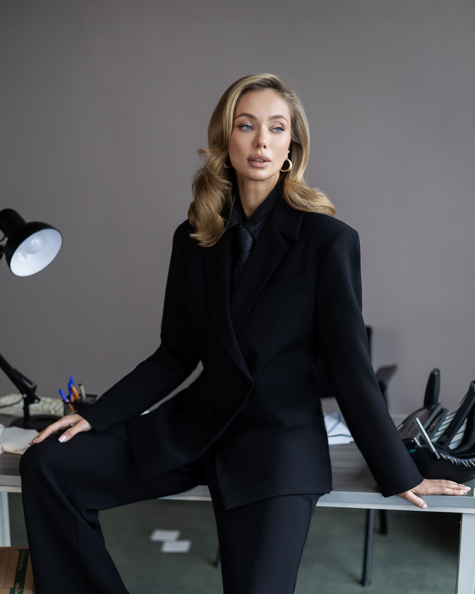 Women's Tailored Suit Set: Blazer and Trousers in Viscose Blend