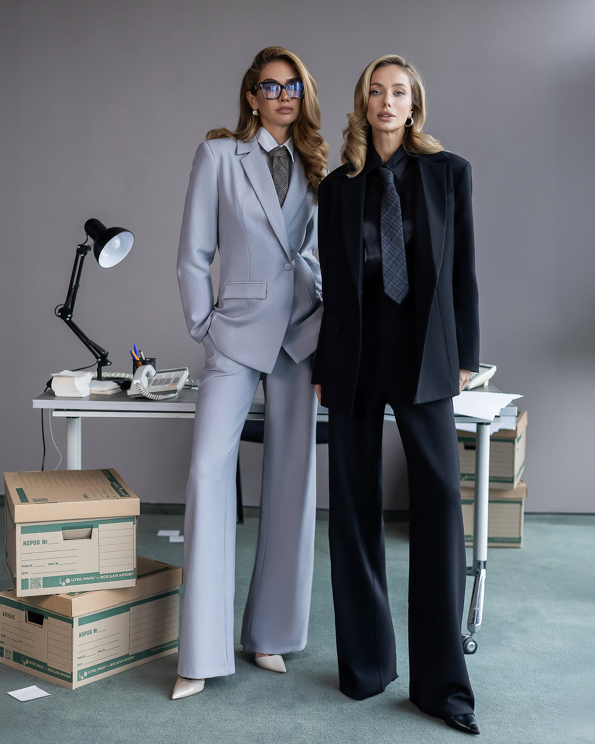 Women's Tailored Suit Set: Blazer and Trousers in Viscose Blend