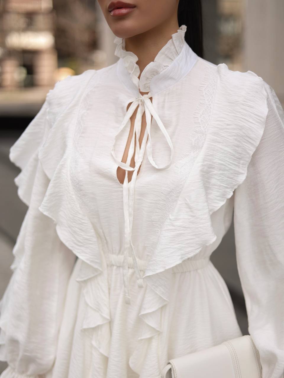 Dress “Mimi” – Timeless Elegance in Delicate Lace