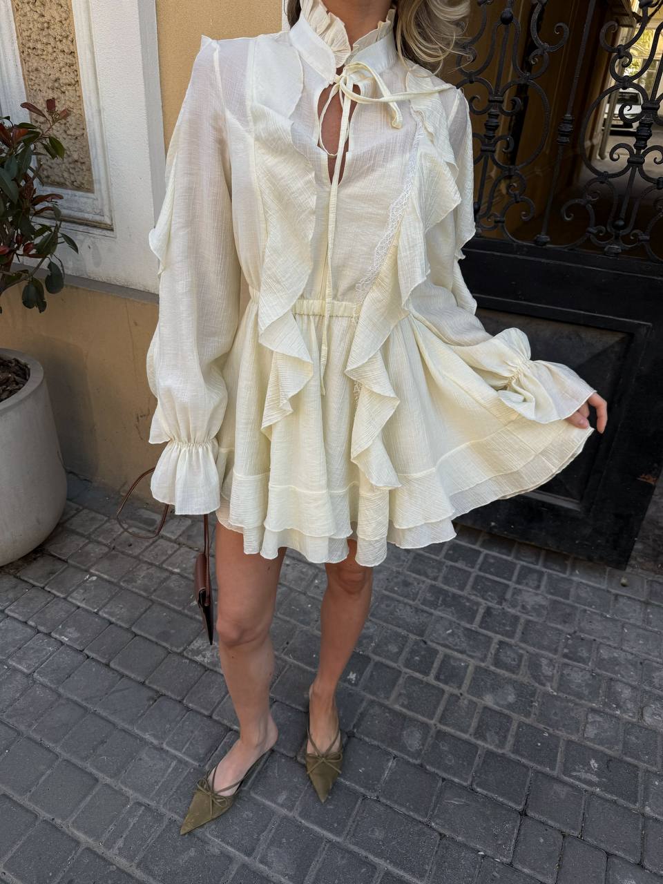 Dress “Mimi” – Timeless Elegance in Delicate Lace