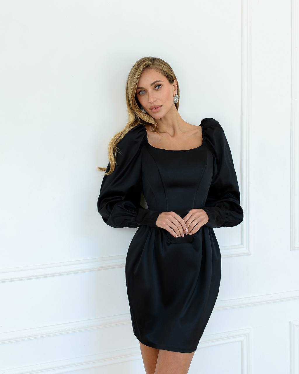 Women's Fitted Mini Dress in Premium-Quality Thick Mango Satin