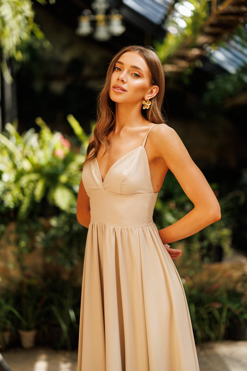 Sany Elegant Midi Dress with Flowing Premium Knit Fabric