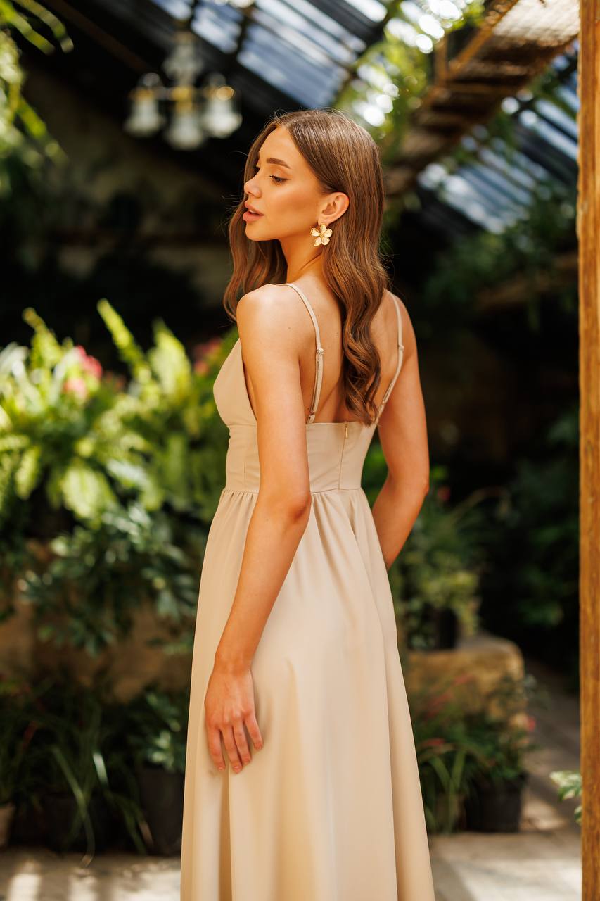 Sany Elegant Midi Dress with Flowing Premium Knit Fabric