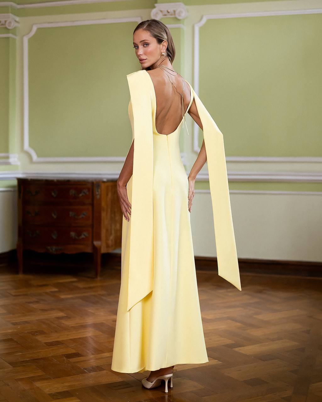 Tailored Dress in Premium Twill with Elegant Silhouette