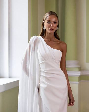 Elegant Crepe de Chine Dress with Windy Chiffon Sleeves