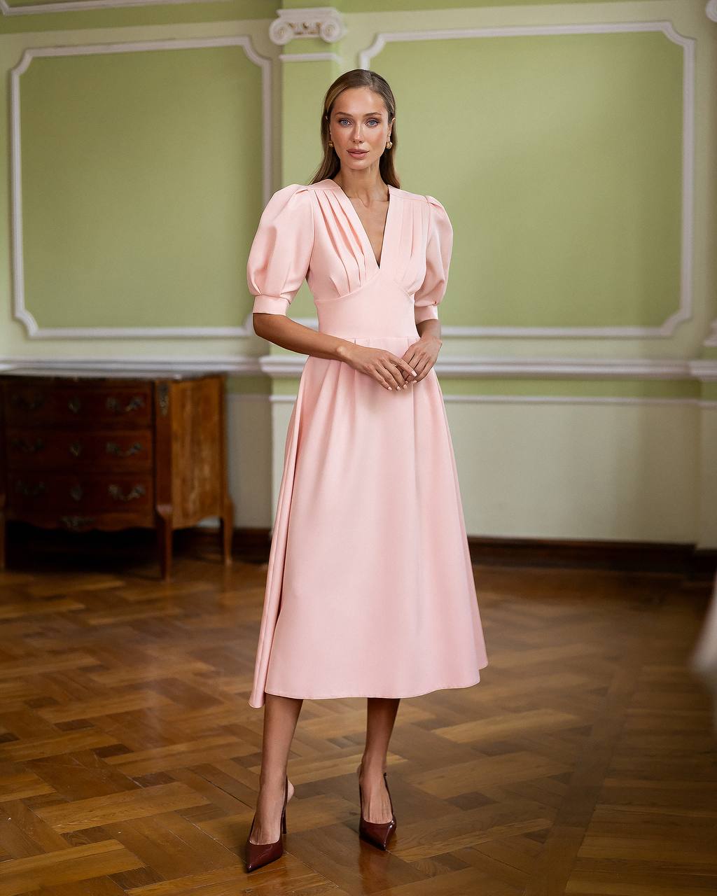 Premium Crepe de Chine Midi Dress with Tailored Silhouette