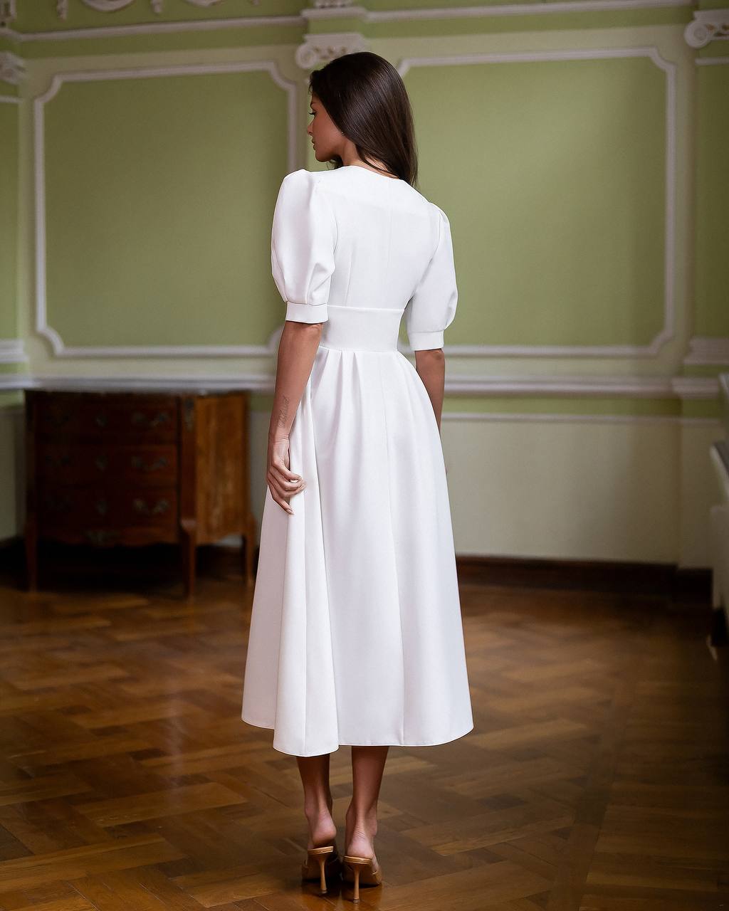 Premium Crepe de Chine Midi Dress with Tailored Silhouette
