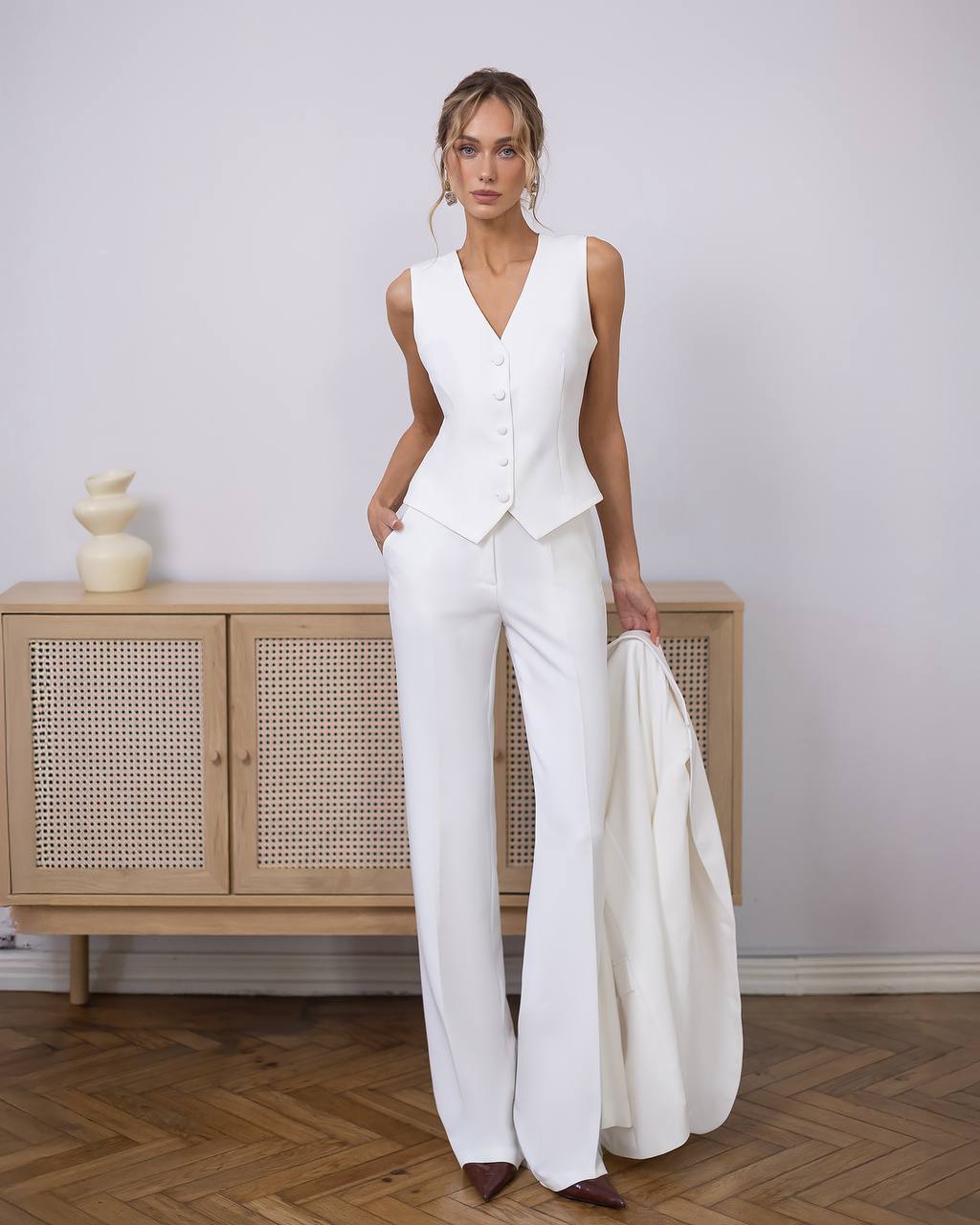 Tailored Suit in Premium Suiting Fabric — Three-Piece Suit with Vest