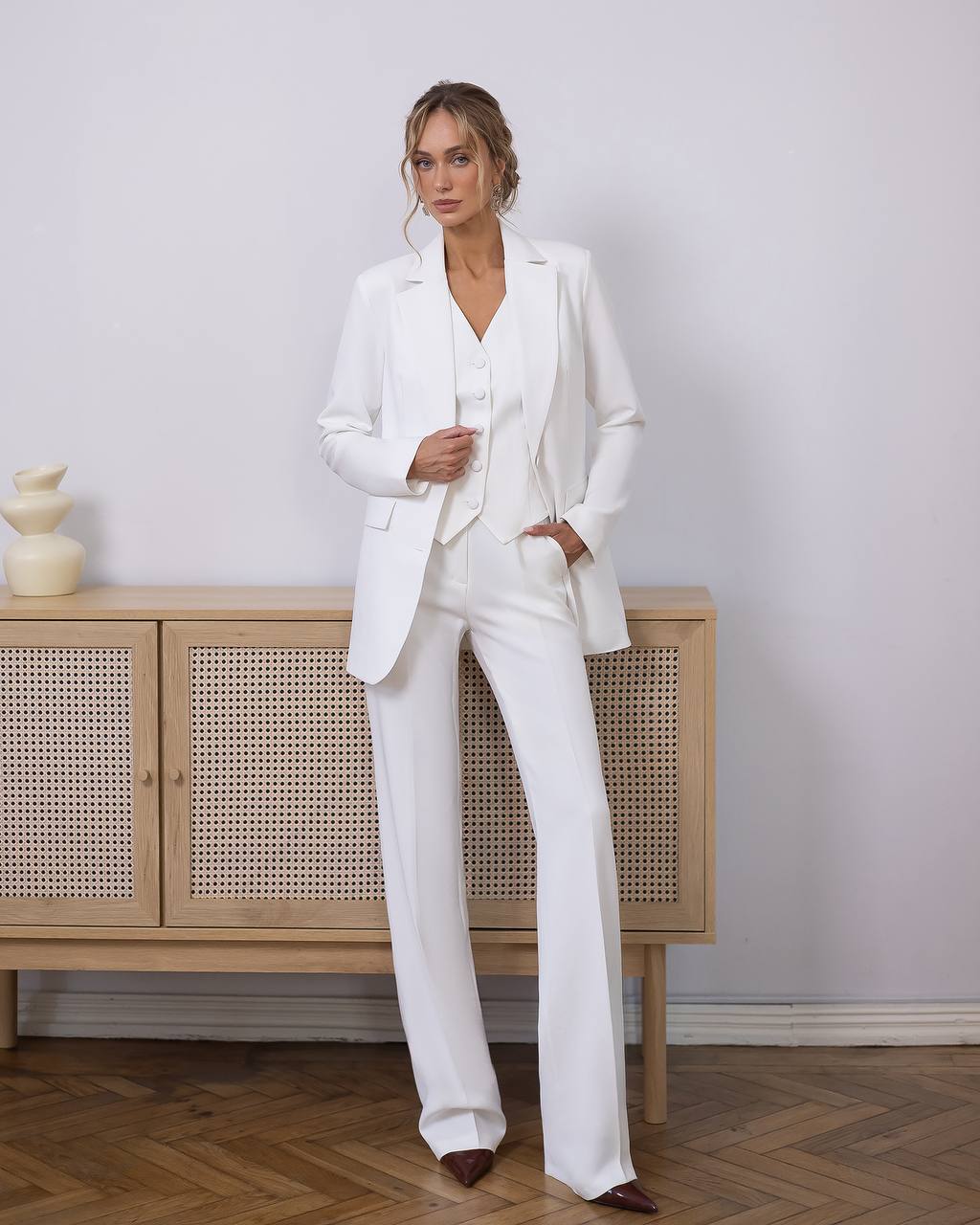 Tailored Suit in Premium Suiting Fabric — Three-Piece Suit with Vest