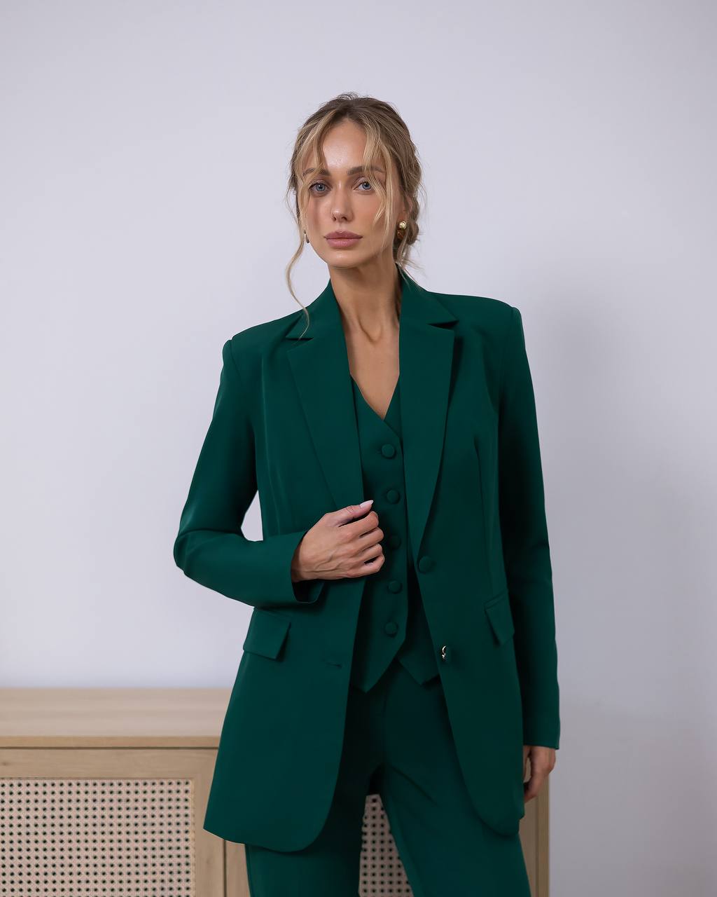 Tailored Suit in Premium Suiting Fabric — Three-Piece Suit with Vest