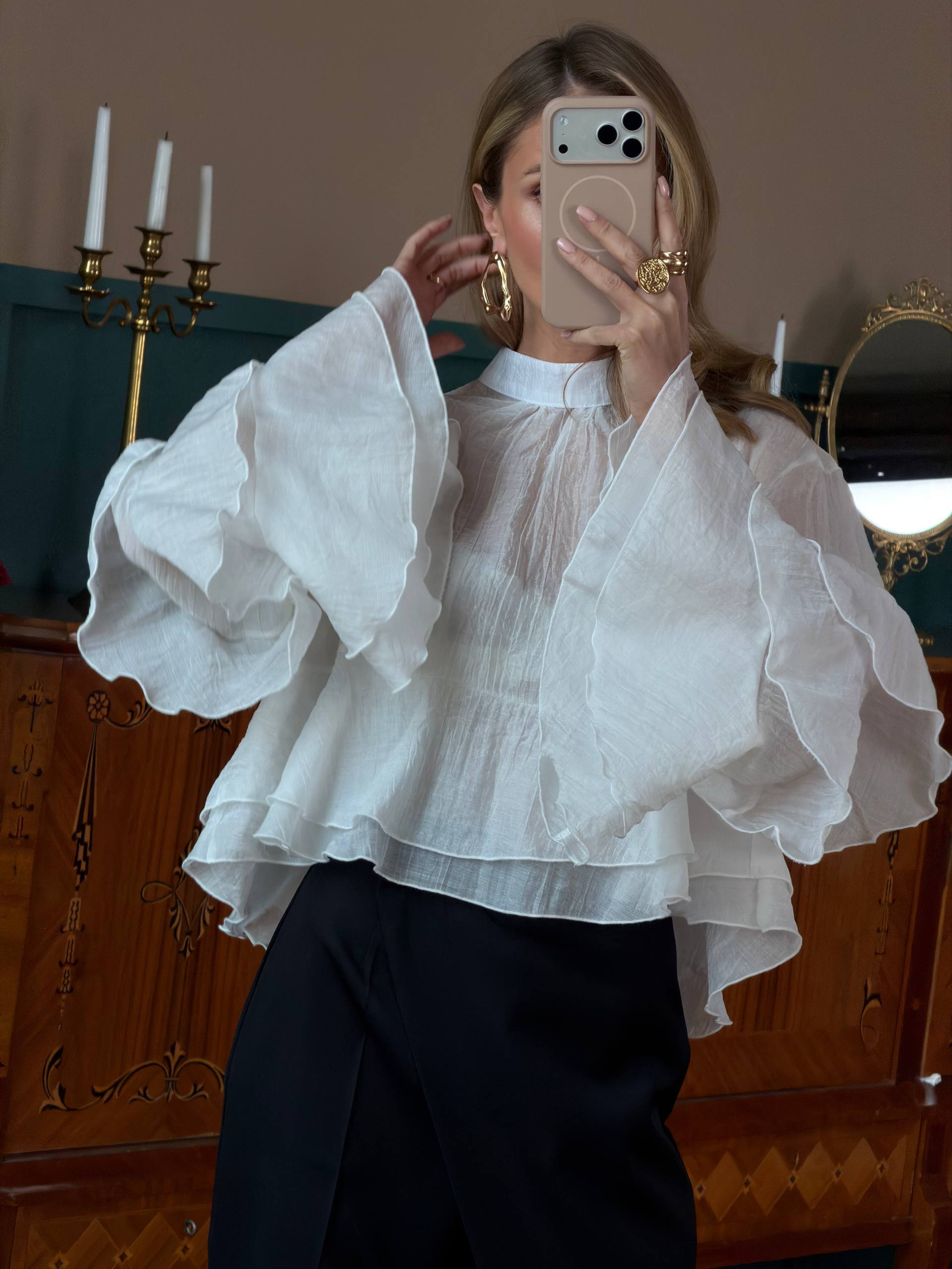 Elegant Tencel Blouse with Statement Sleeves