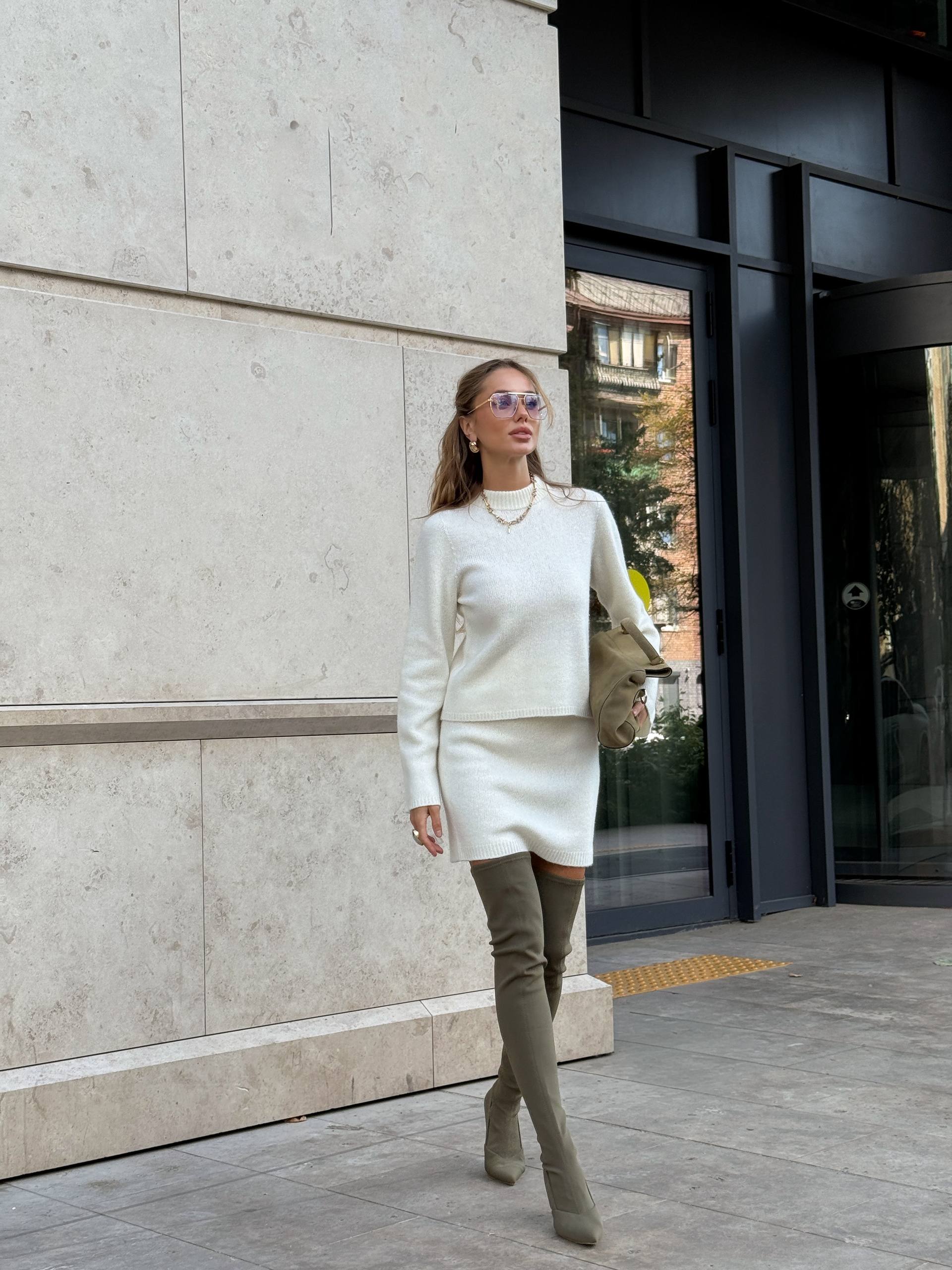 Melania Wool Set – Soft Knit Sweater & Mini Skirt Two-Piece Outfit