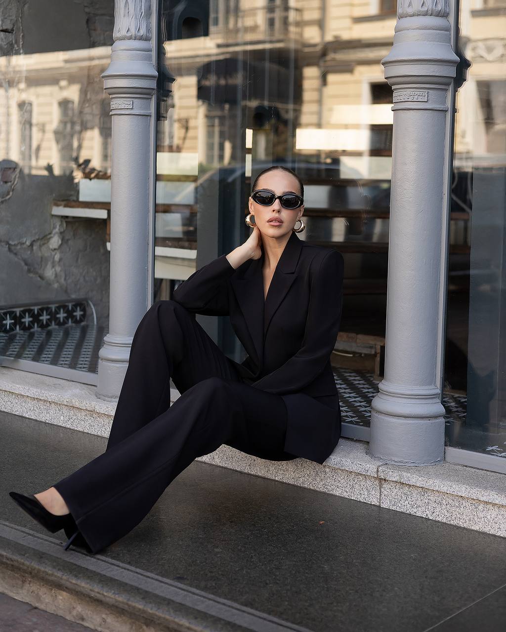 Women's Tailored Suit in Premium Suiting Fabric, Classic Cut