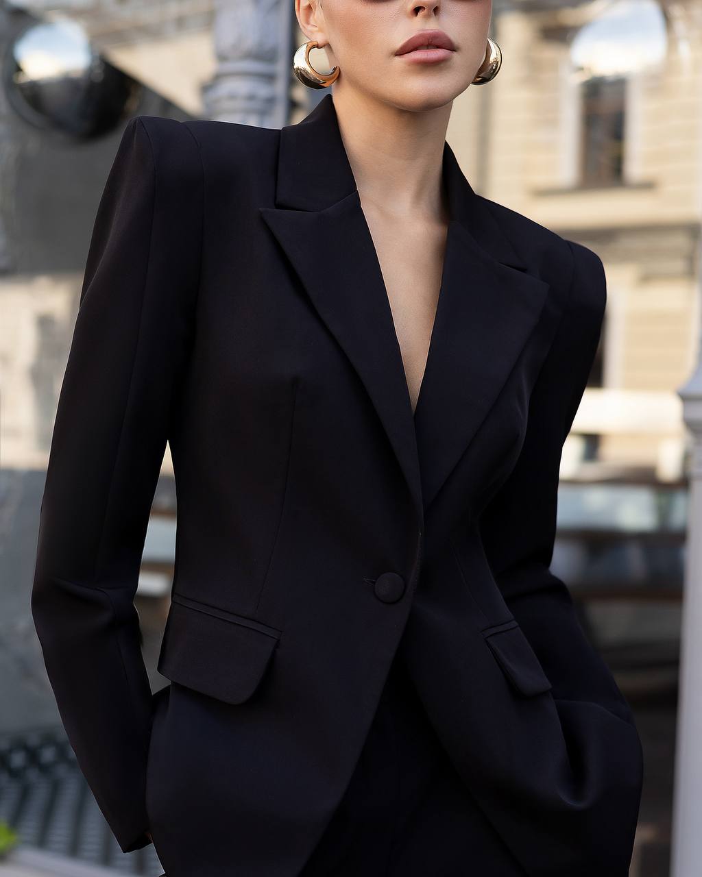 Women's Tailored Suit in Premium Suiting Fabric, Classic Cut