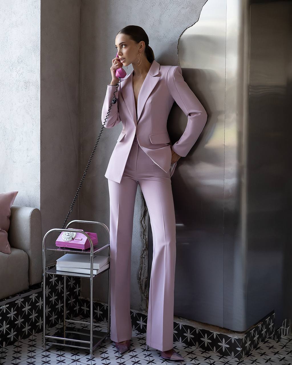 Women's Tailored Suit in Premium Suiting Fabric, Classic Cut
