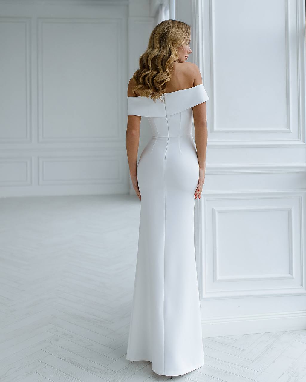 Elegant Women's Dress in Premium Fabric, Classic Evening Style