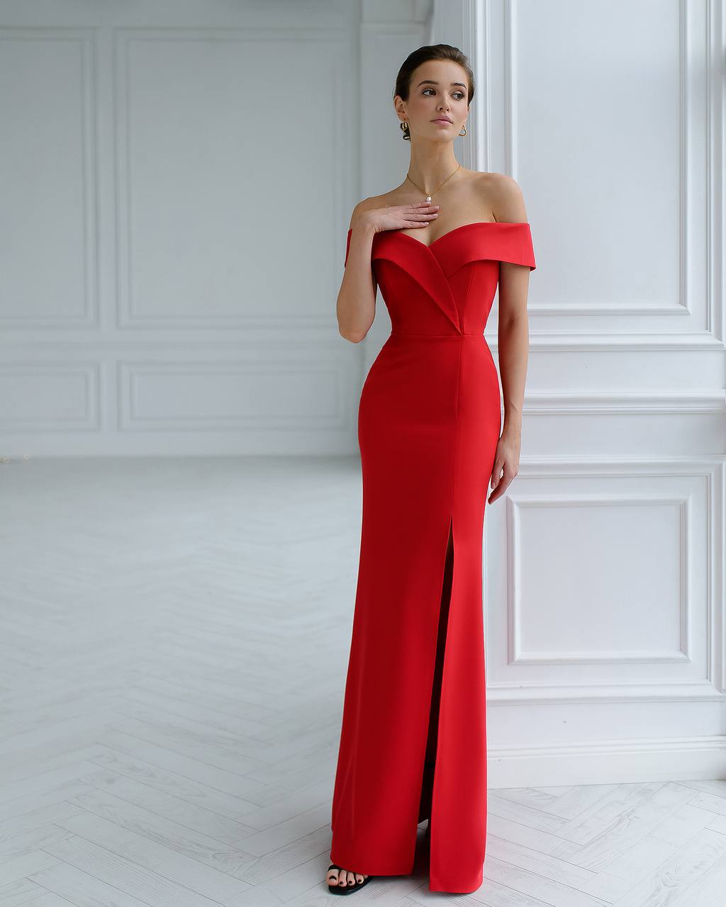 Elegant Women's Dress in Premium Fabric, Classic Evening Style