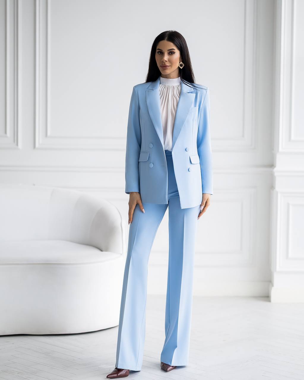 Women's Tailored Set in Premium Suiting Fabric Three-Piece Suit