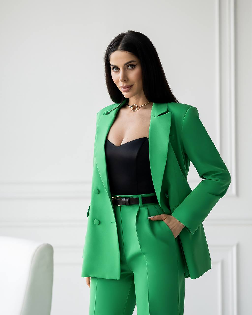 Women's Tailored Set in Premium Suiting Fabric Three-Piece Suit