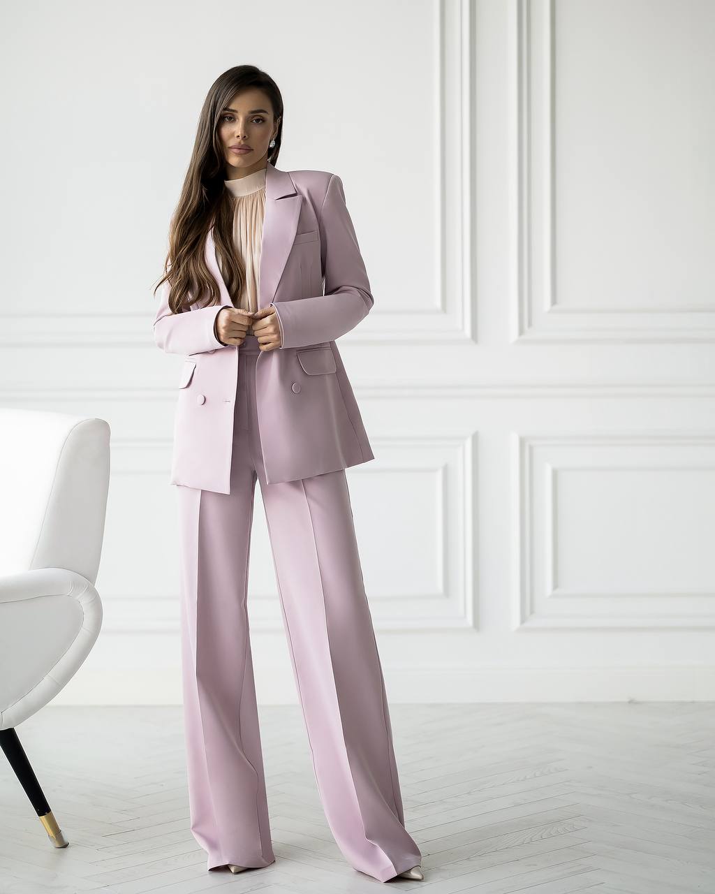 Women's Tailored Set in Premium Suiting Fabric Three-Piece Suit