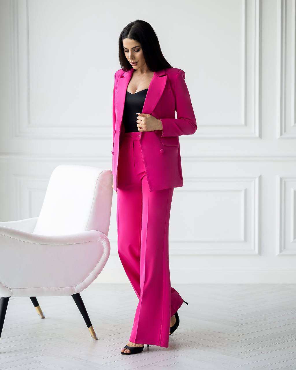 Women's Tailored Set in Premium Suiting Fabric Three-Piece Suit