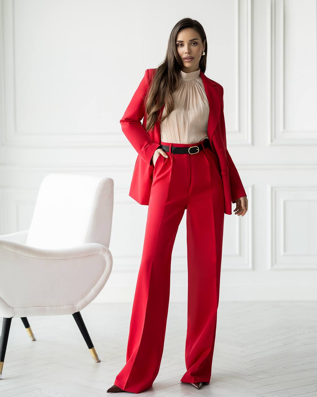 Women's Tailored Set in Premium Suiting Fabric Three-Piece Suit