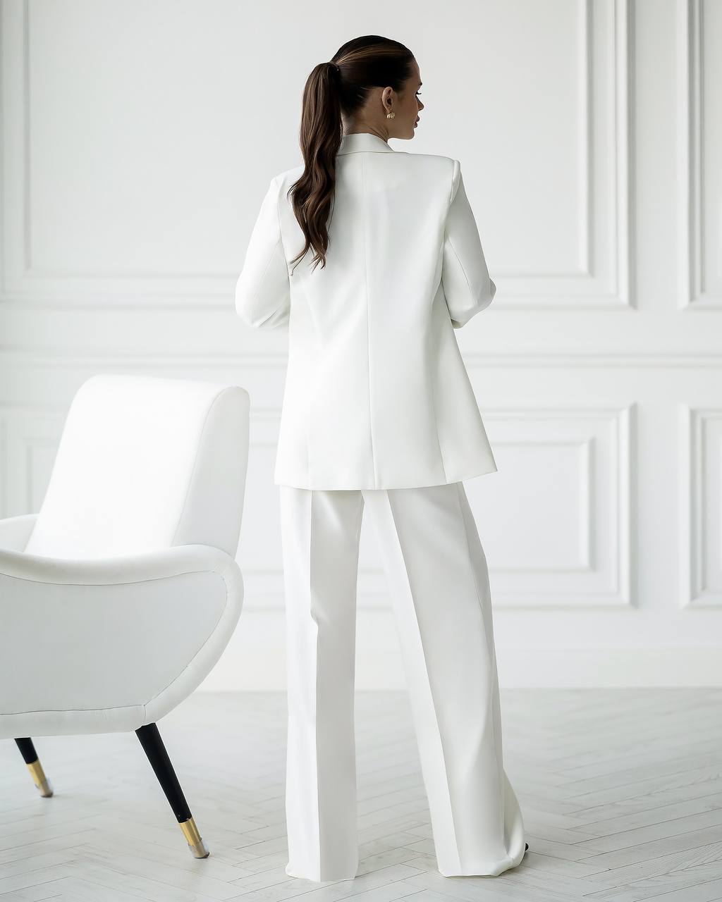 Women's Tailored Set in Premium Suiting Fabric Three-Piece Suit