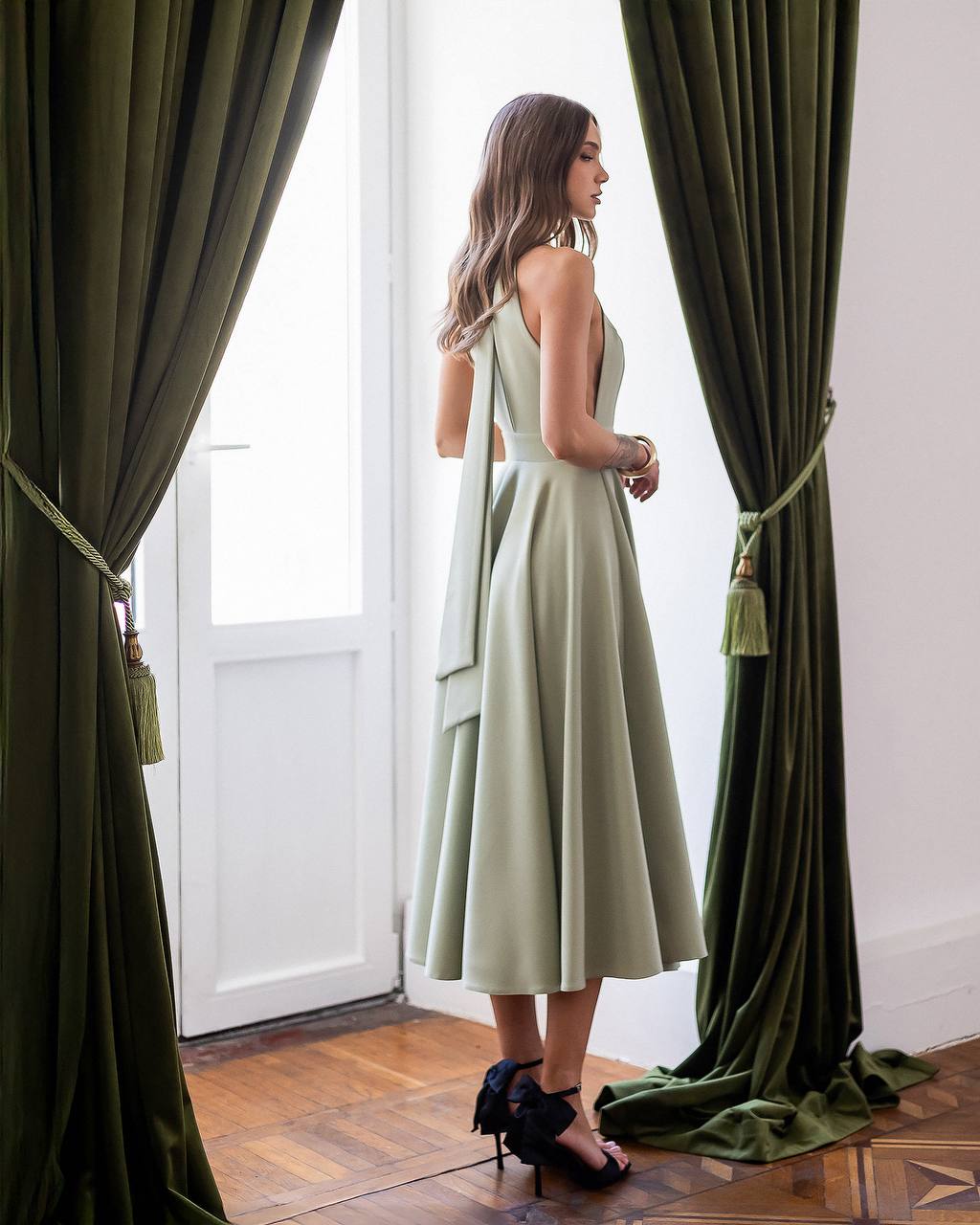 Classic Premium Twill Midi Dress with Elegant Drape, Tailored Fit