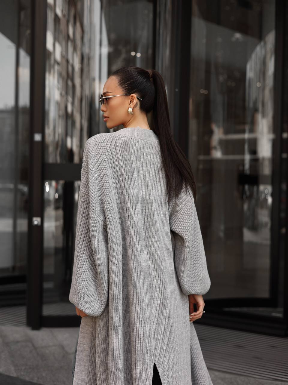 Cardigan “Kashtan” – Elongated Silhouette with Soft Structure
