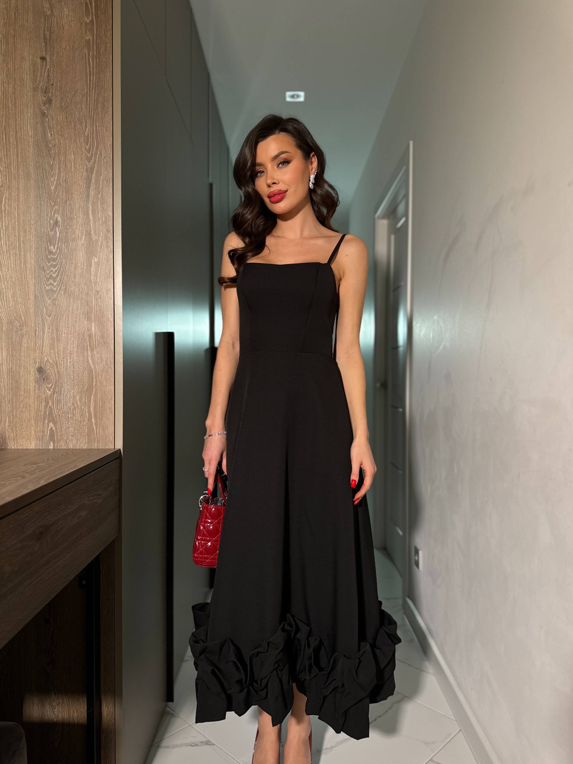 SWAN Dress – Elegant Premium Crepe Dress with Feminine Silhouette