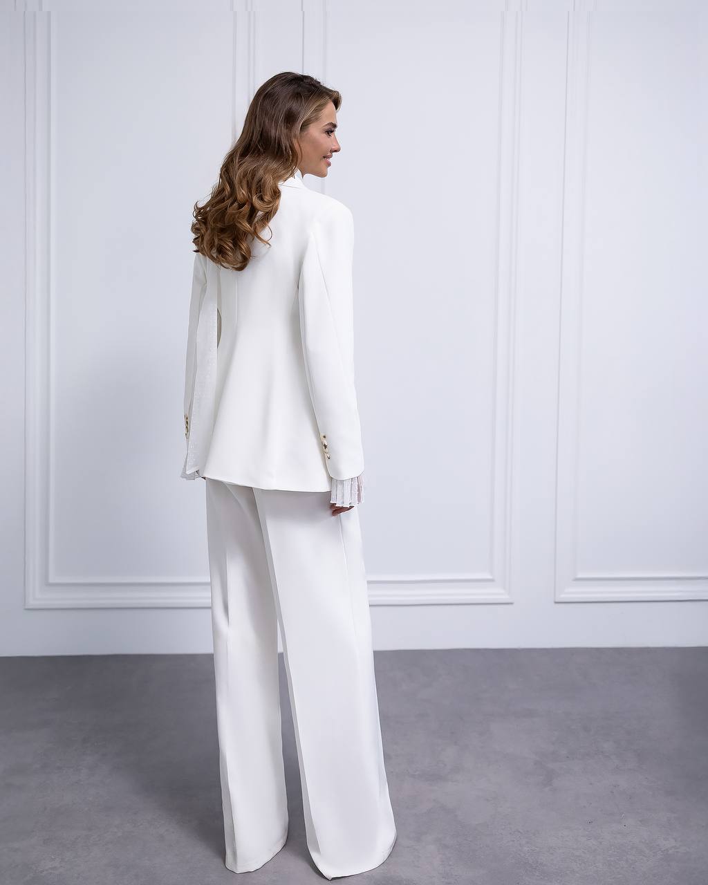 High-Waisted Tailored Trousers in Diagonal Crepe Suiting