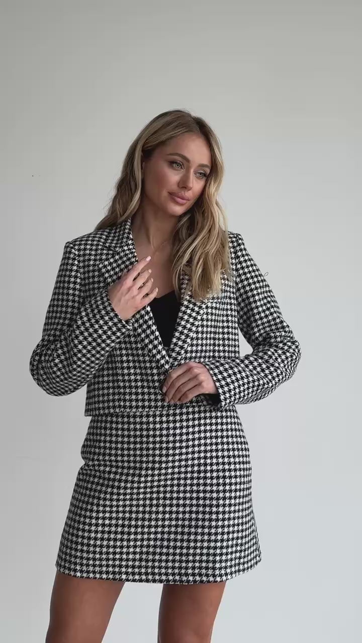 Tailored Women's Skirt Suit in Thick Turkish Fabric, Classic Fit