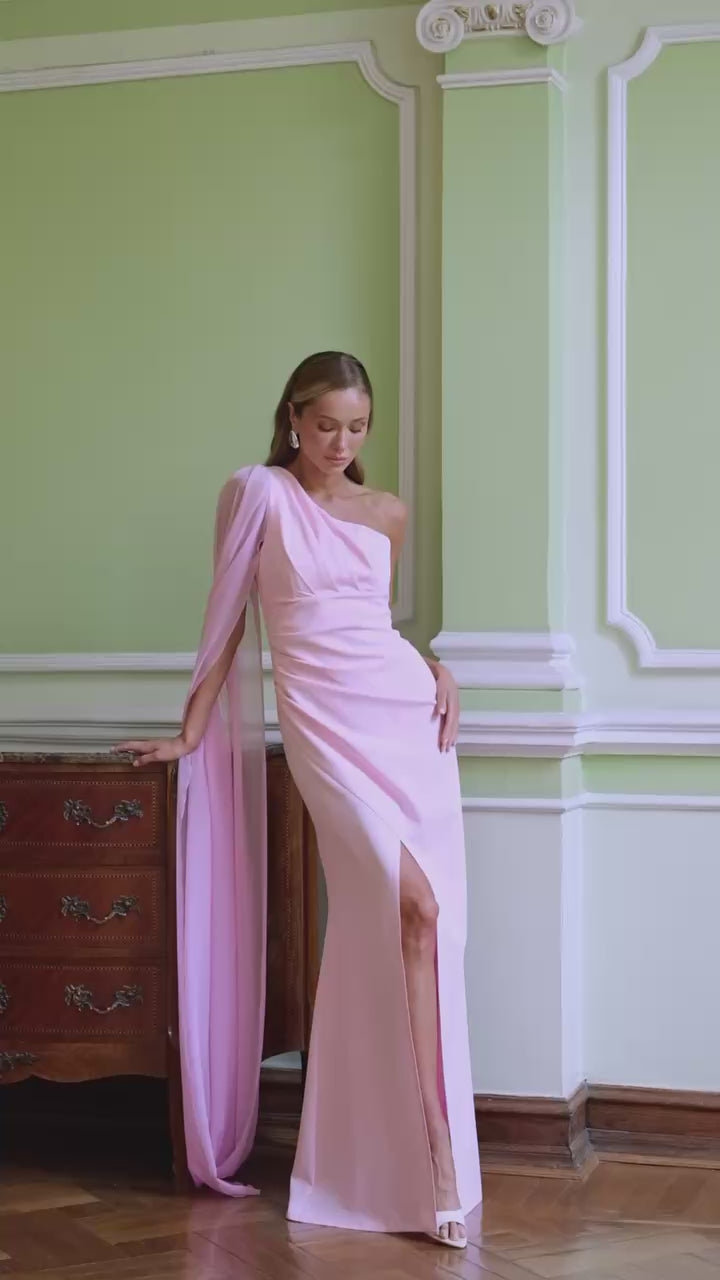 Elegant Crepe de Chine Dress with Windy Chiffon Sleeves