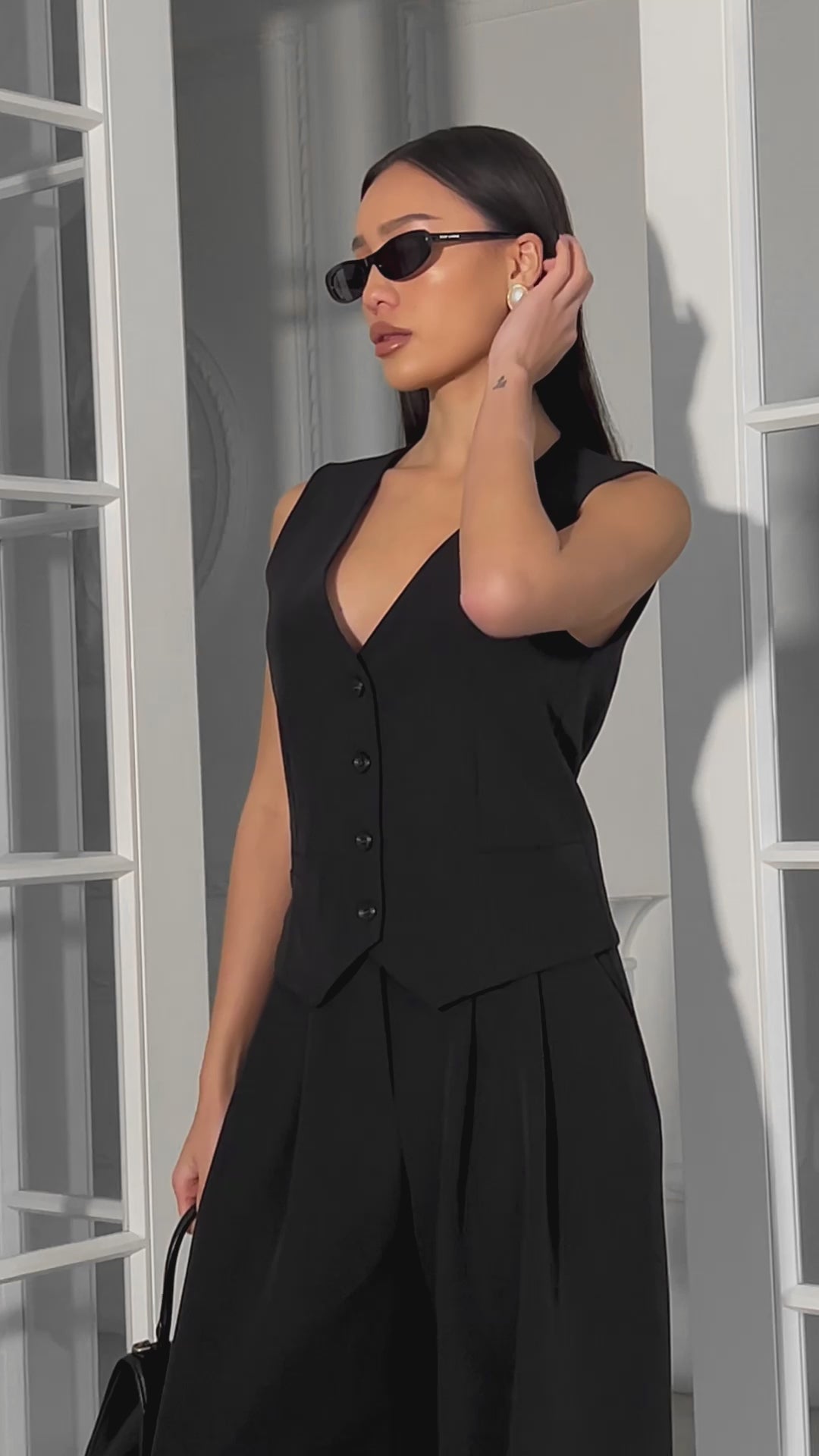 Suit “OSHO 02” – Structured Elegance in Premium Crepe
