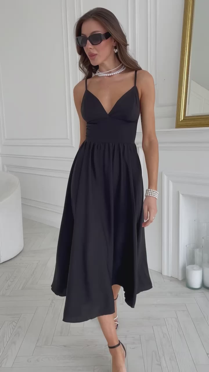 Sany Elegant Midi Dress with Flowing Premium Knit Fabric