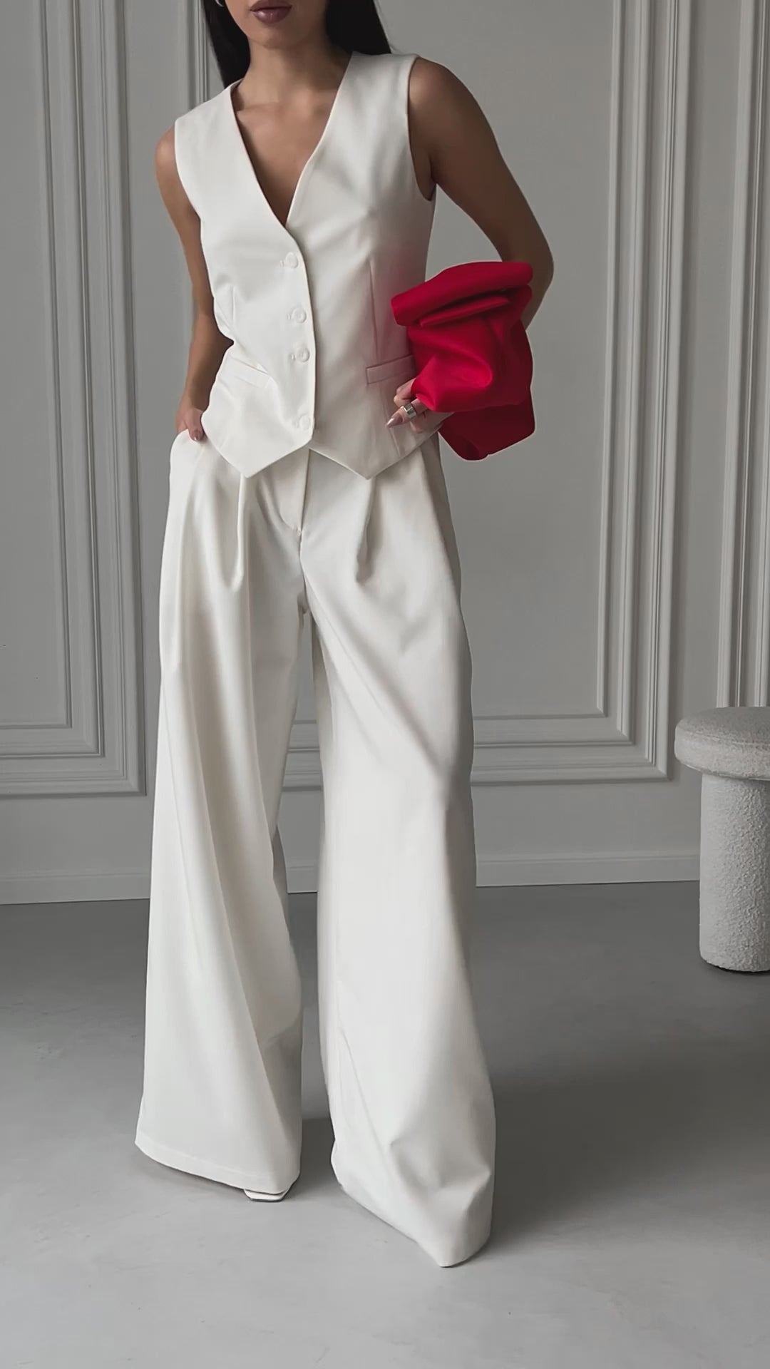 Suit “OSHO 02” – Structured Elegance in Premium Crepe